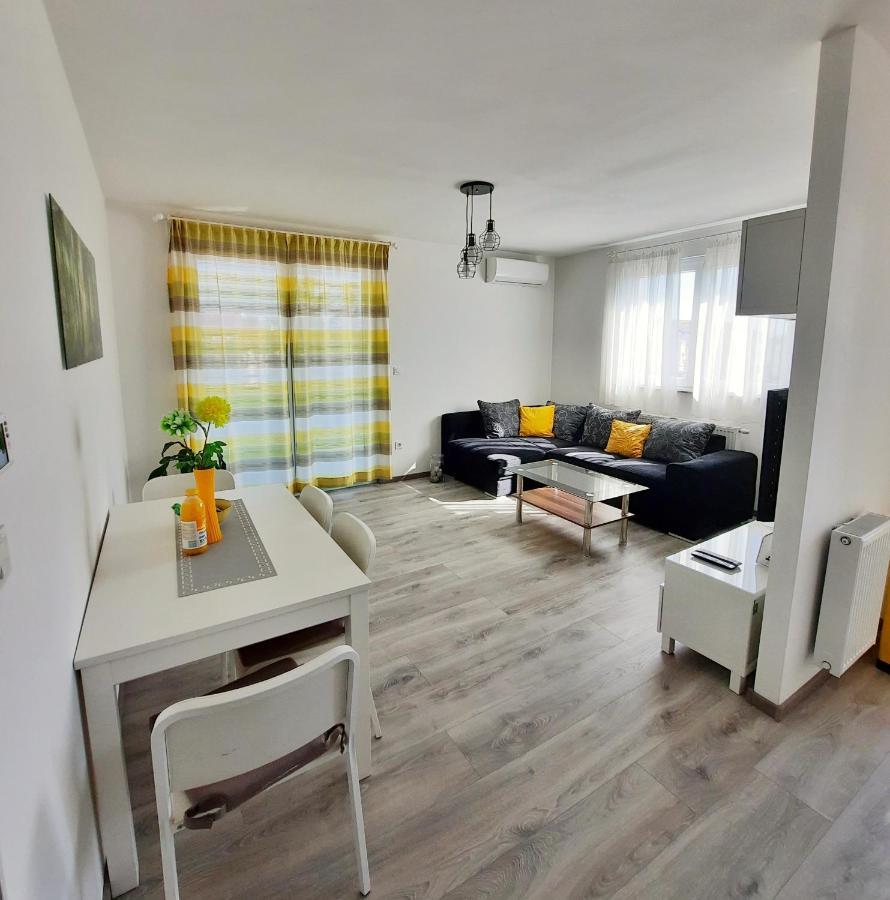 Apartment Mrvica Near The Zagreb Airport Velika Gorica Exterior foto