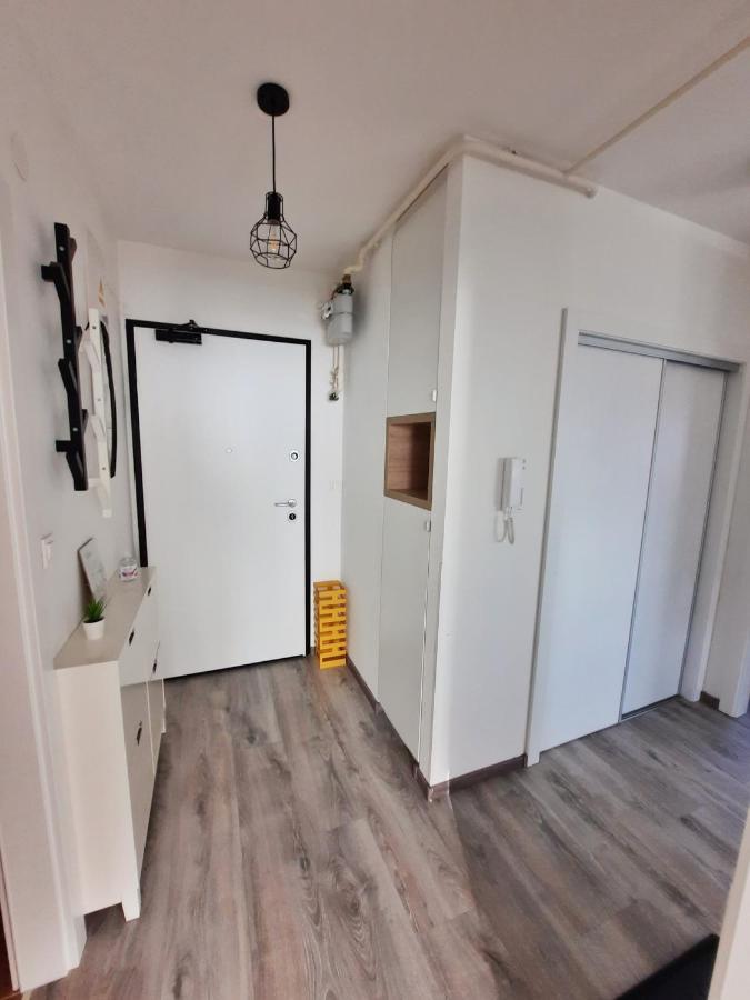 Apartment Mrvica Near The Zagreb Airport Velika Gorica Exterior foto